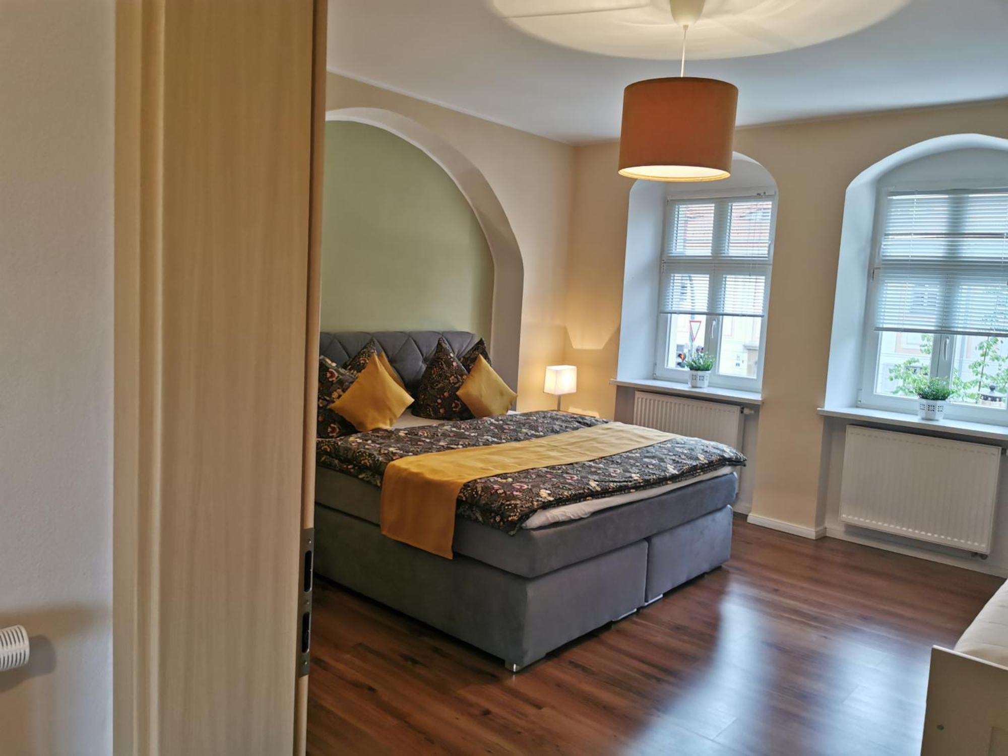 Ferienwohnung Schlossblick Mit Parkplatz Pirna Bagian luar foto