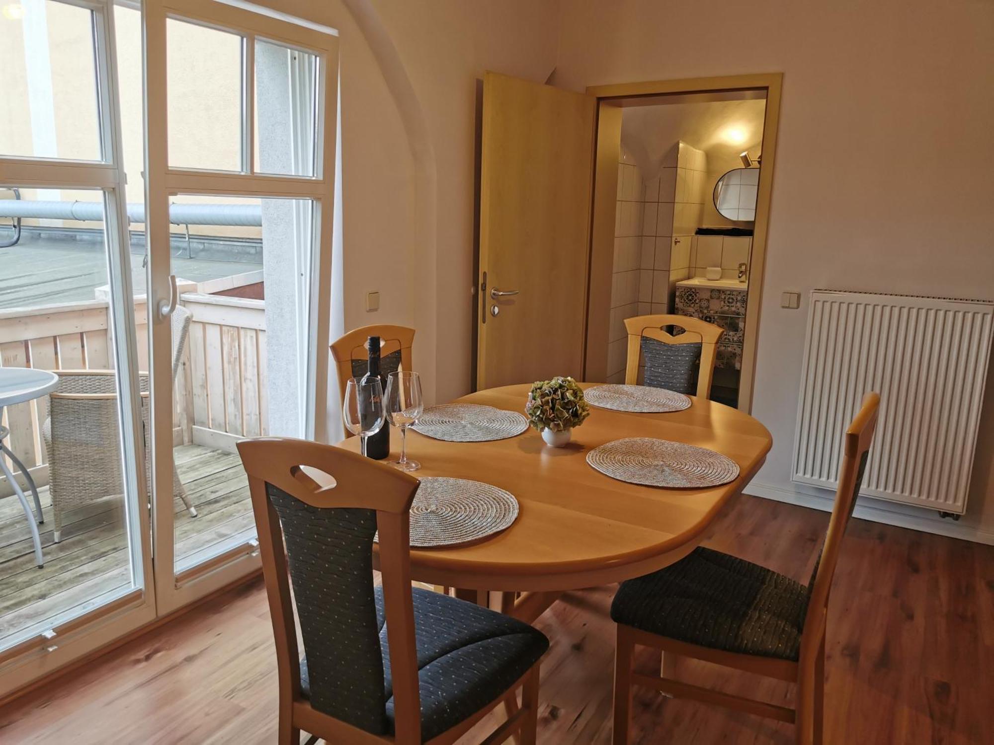 Ferienwohnung Schlossblick Mit Parkplatz Pirna Bagian luar foto